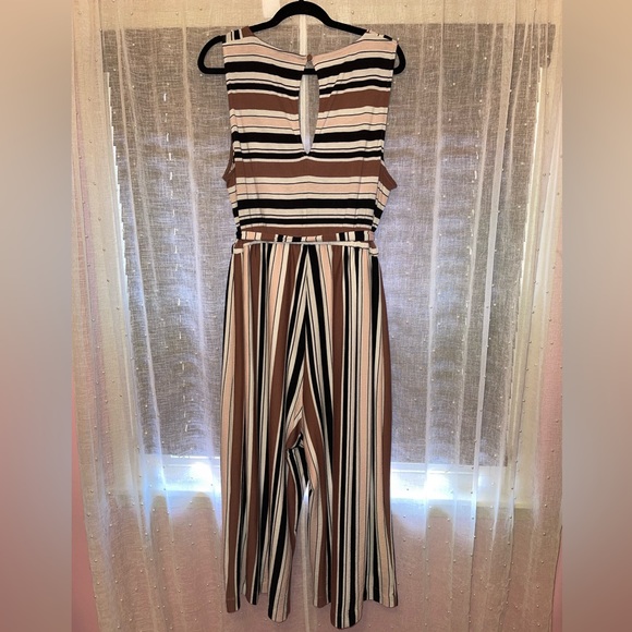 Torrid jumpsuit - Picture 5 of 7